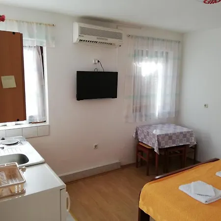Studio In With Sea View, Balcony, Air Conditioning, Wi-fi * Kali