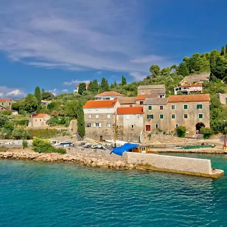 Studio In With Sea View, Balcony, Air Conditioning, Wi-fi Kali