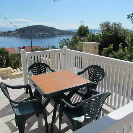 Apartment Studio In With Sea View, Balcony, Air Conditioning, Wi-fi